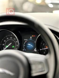 جاكوار إي- بيس